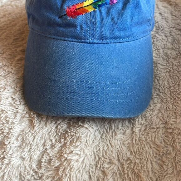 Otto rainbow, feather hat - Picture 3 of 7